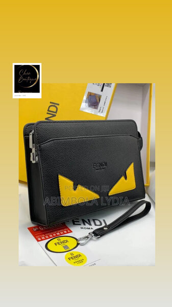 Pochette bandoulière élégante