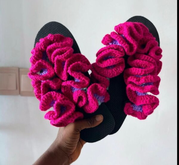 Chaussons en laine crochetés colorés