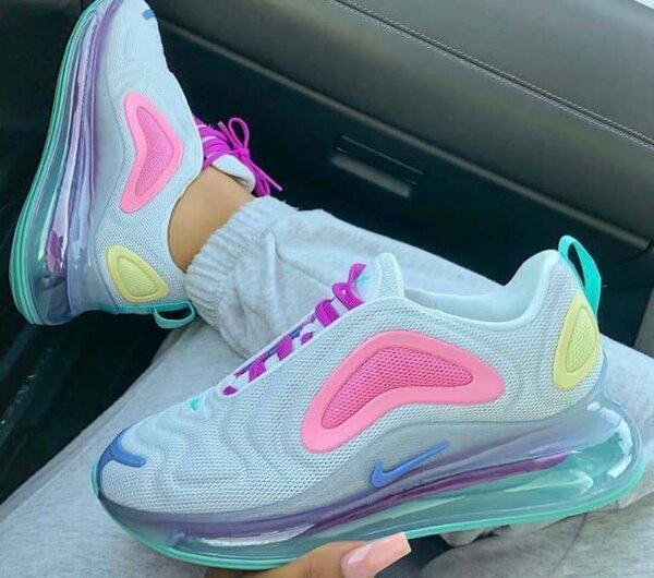 Chaussures Nike Air Max 720 pour femme