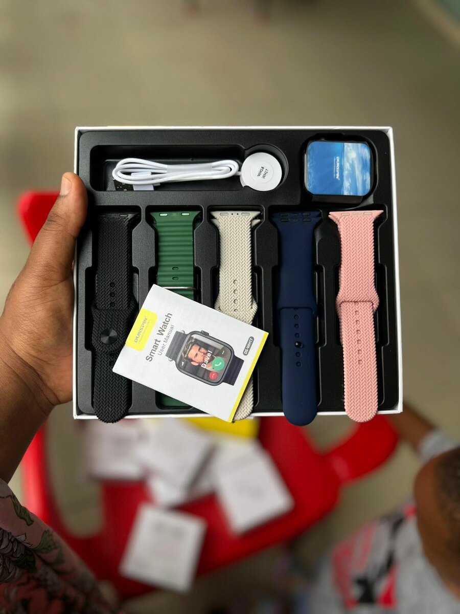 Duspin Smart Watch with 5 Straps
