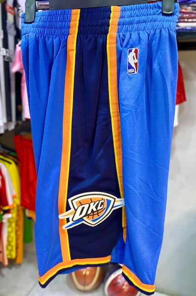 Short de basket OKC bleu