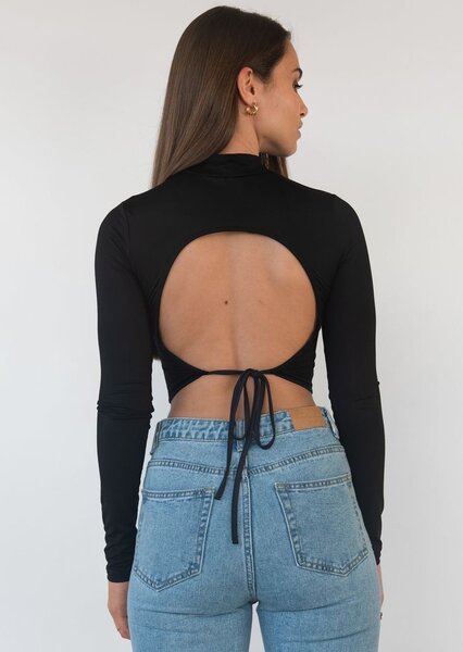 Top dos nu élégant