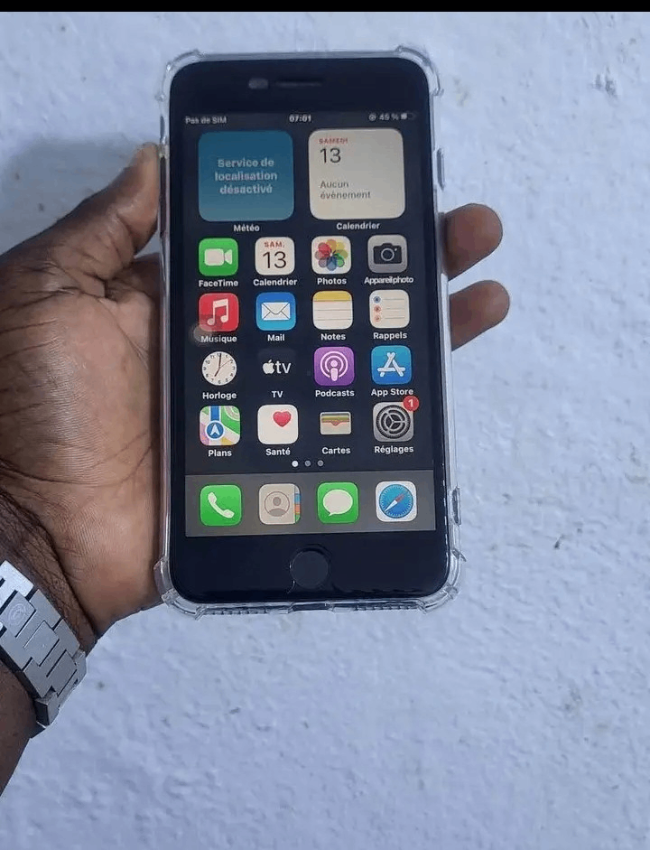 iPhone avec coque transparente