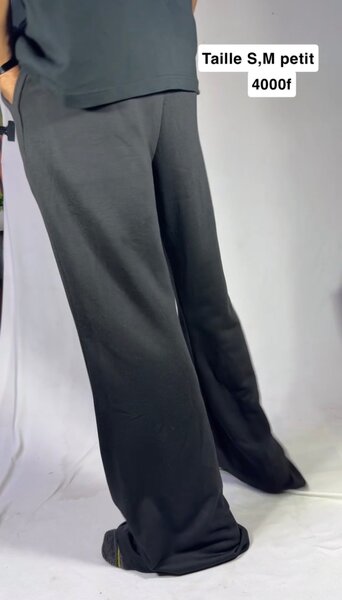 Pantalon noir confortable