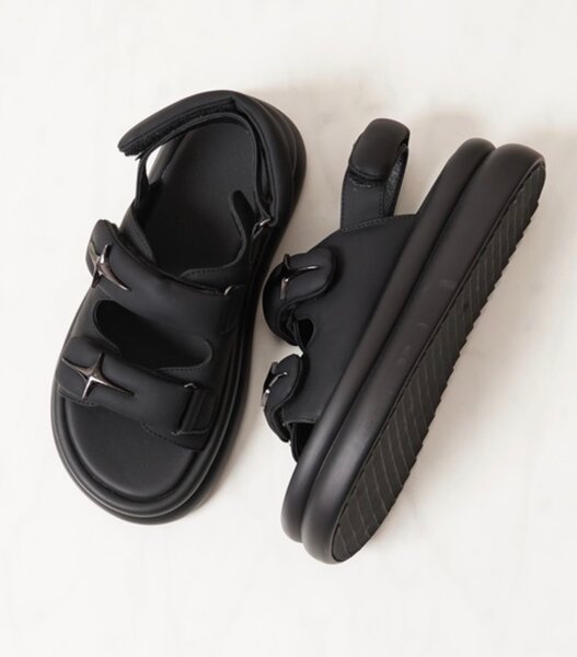 Sandales plates pour femmes