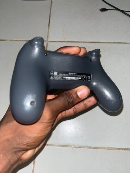 DualShock 4 Nikel