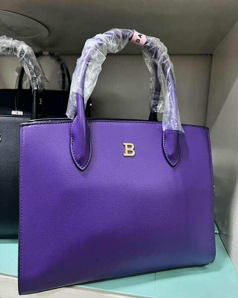 Handbag classy and authentic 