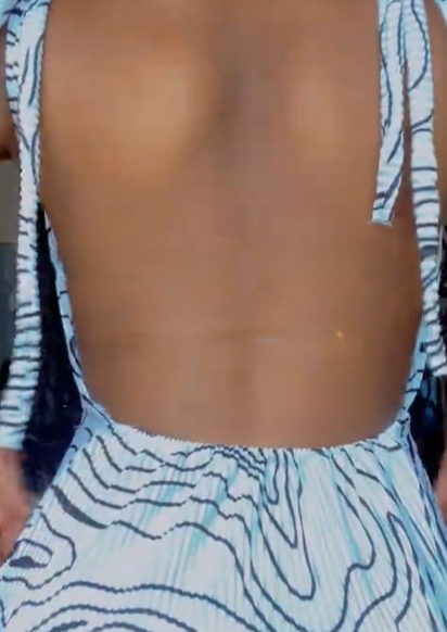 Elegant dress made of pleated fabric