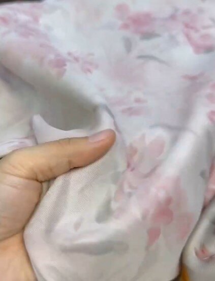 Красивая лёгкая и дышащая ткань Купра для пошива одежды