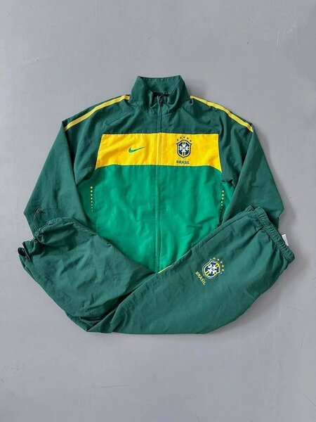 Ensemble de survêtement sportif