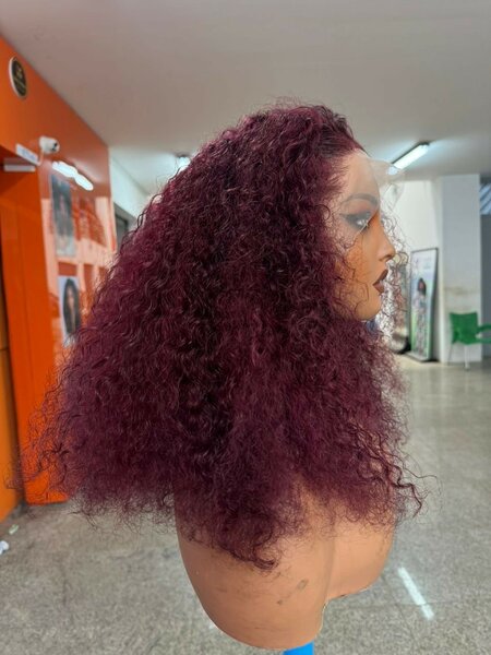 Perruque bouclée naturelle