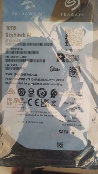 SEAGATE HARD DISK DRIVE SKYHAWK 10TB