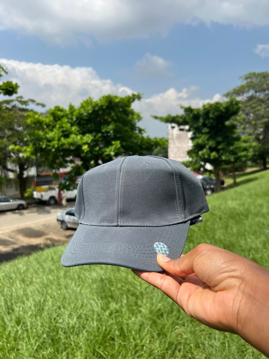 Casquette grise unisexe