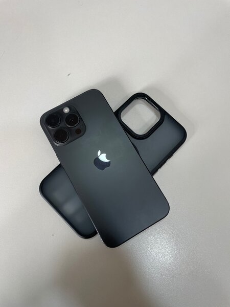 iPhone 15 pro max 256gb battery 100% cycle count 56
