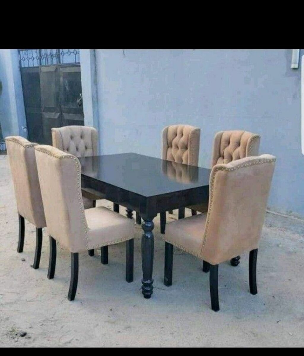 Chaises Rembourrées Élégantes