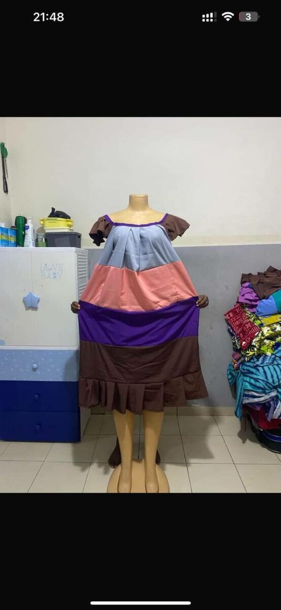 Robe disponible a 7000fr