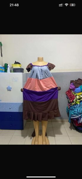 Robe disponible a 7000fr