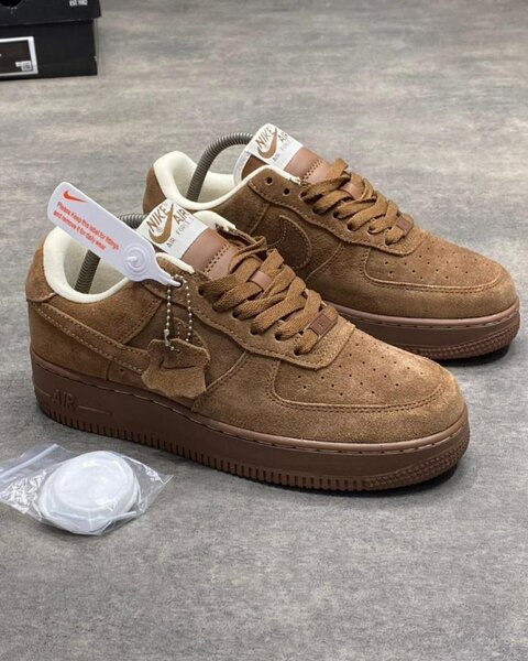 NIKE AIRFORCE ALL BROWN