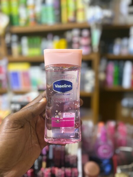 Vaseline Healthy Bright Lotion