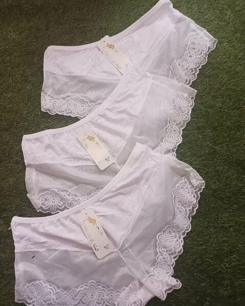 6 piece white and floral pants