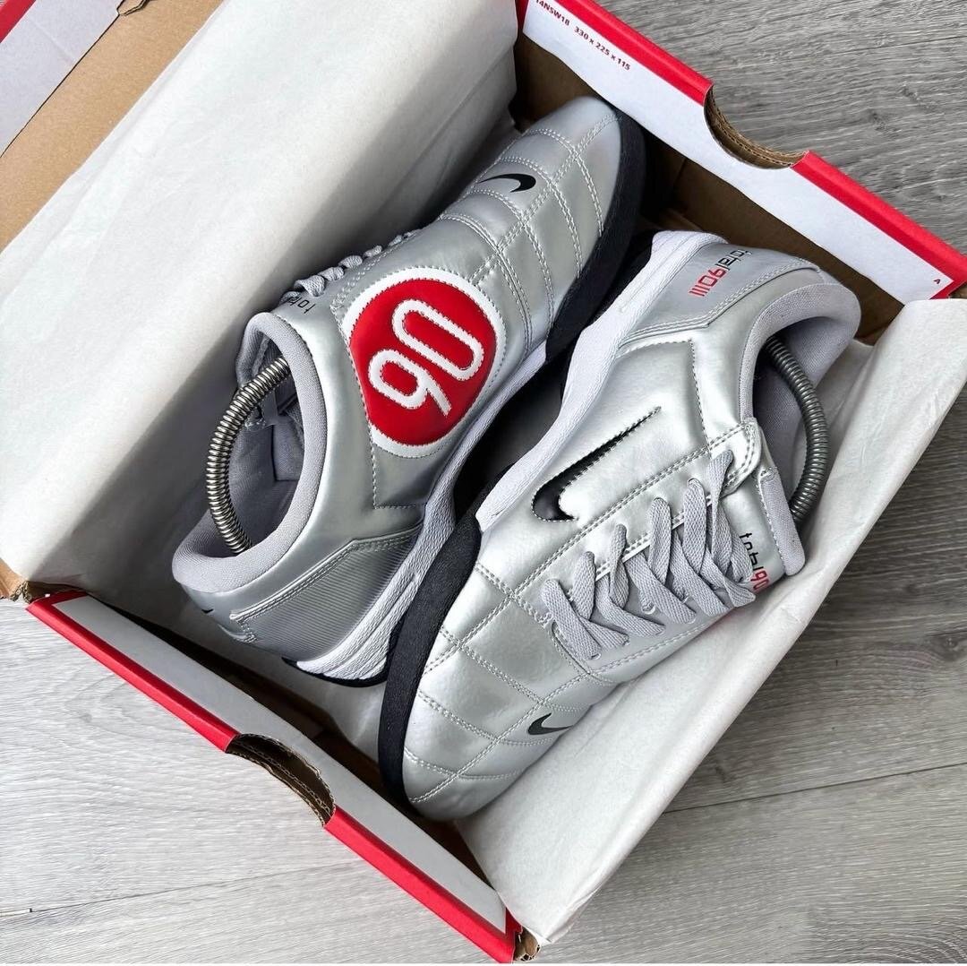 Baskets Nike Air Max 90 Argentées