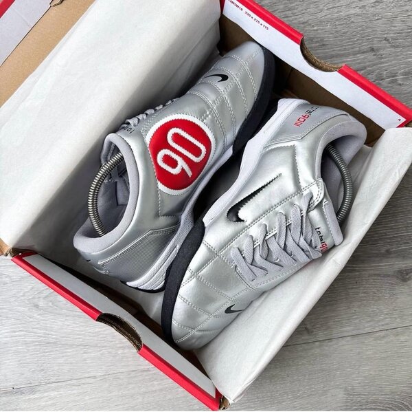 Baskets Nike Air Max 90 Argentées