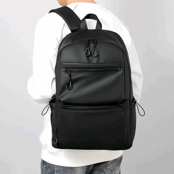 Sac à dos élégant noir