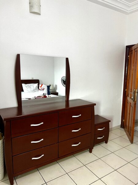 Elegant Wooden Bedroom Set