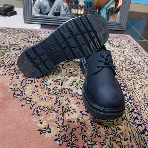 Chaussures homme résistantes