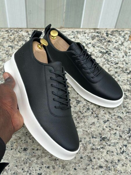 Chaussures en cuir élégantes