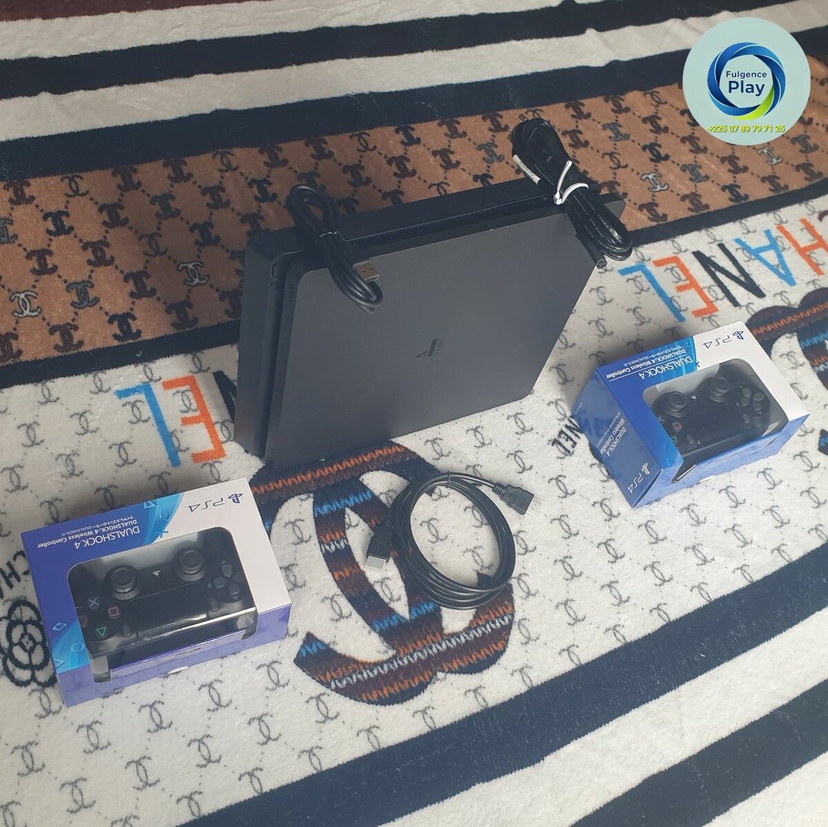 Console PS4 Slim encore neuve