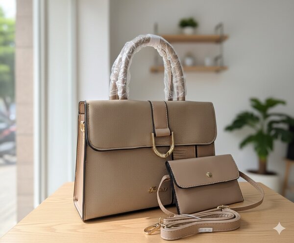 Sac à main élégant beige