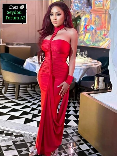 Robe soirée rouge élégante