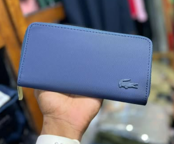 portefeuille Lacoste disponibles 