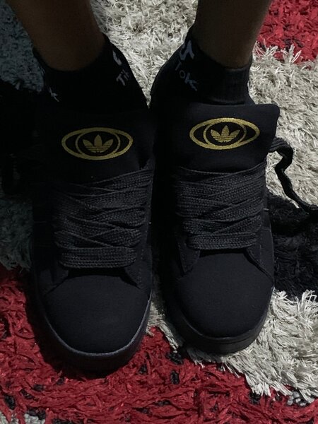 Baskets noires tendance