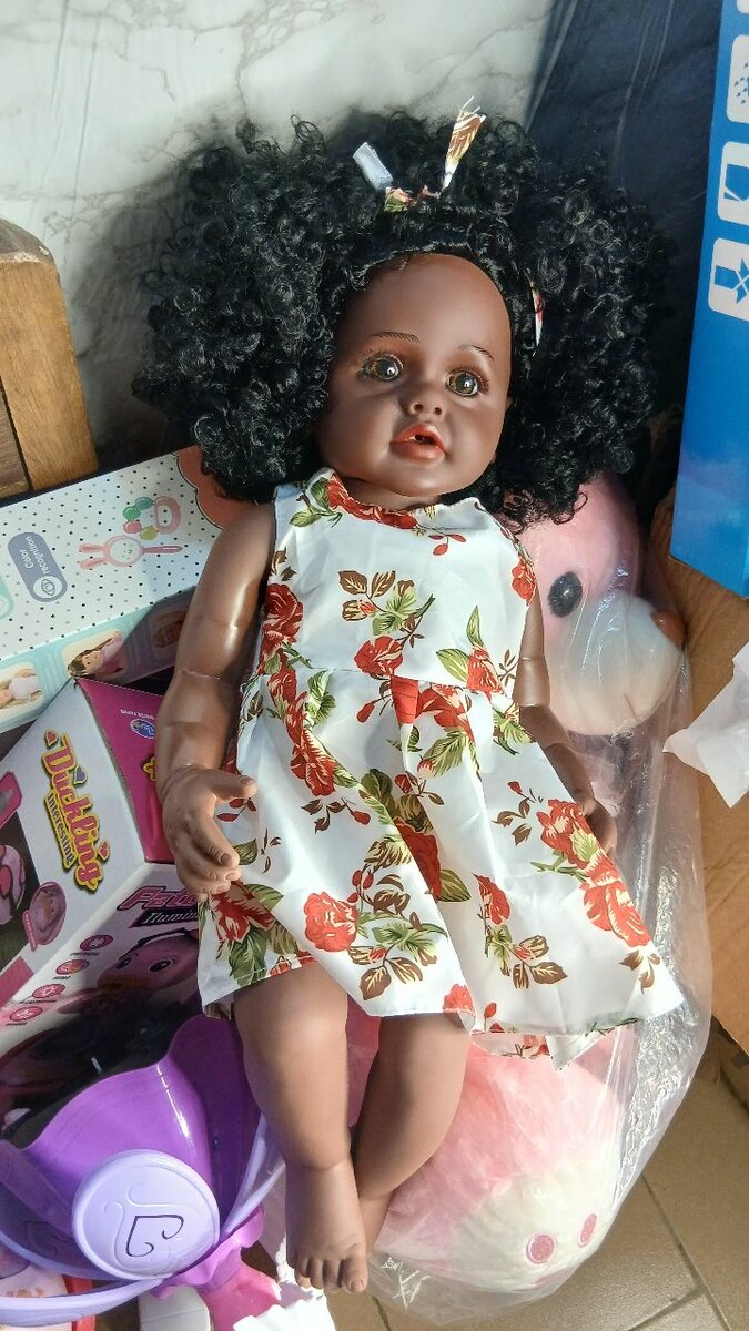 Poupée fillette fleurie