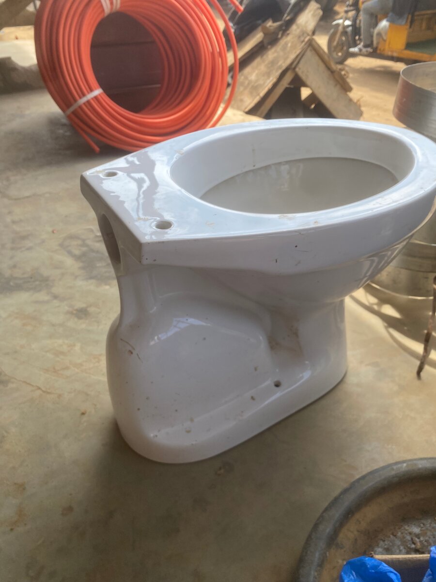 Cuvette de Toilette en Céramique