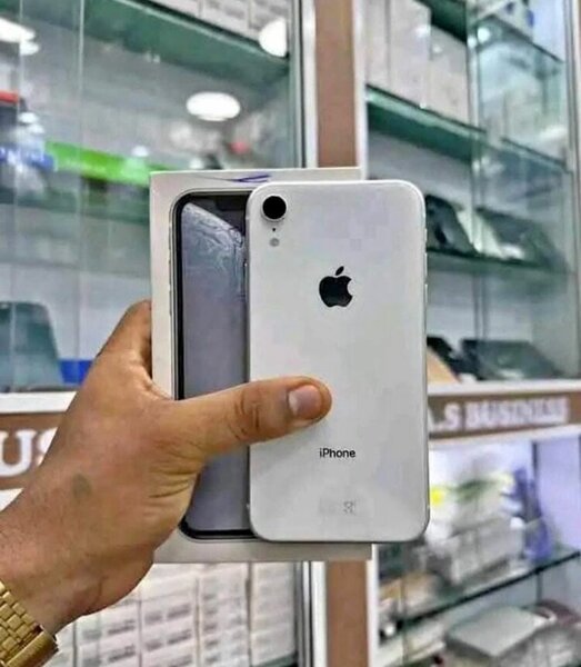 iPhone XR blanc 64 Go déverrouillé