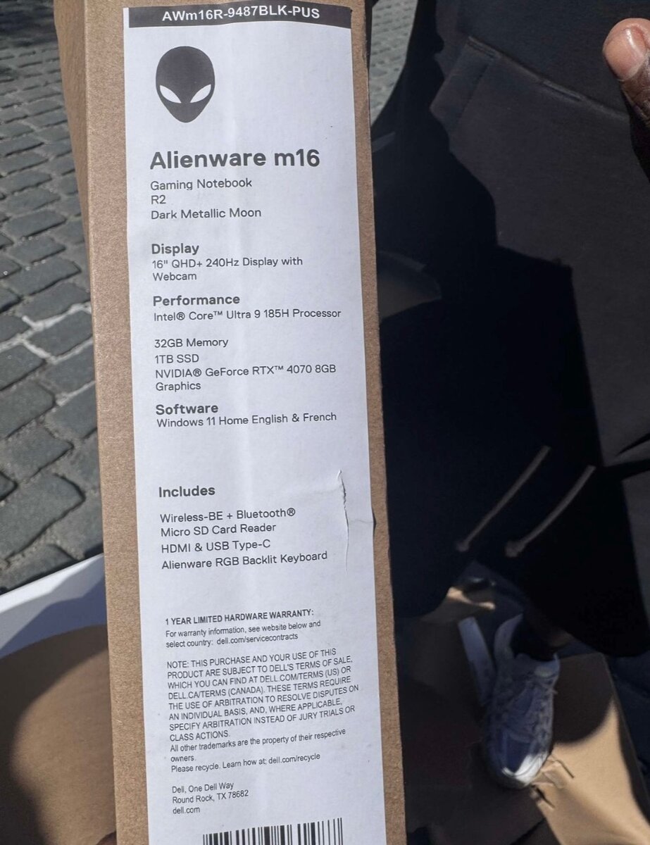 M16 Alienware Gaming laptop