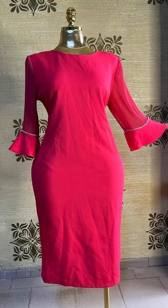 Robe rouge élégante pour femmes