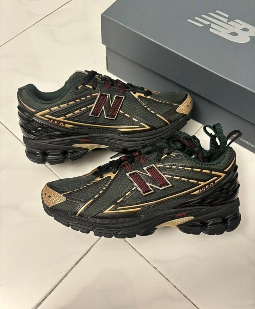 New Balance Sneakers