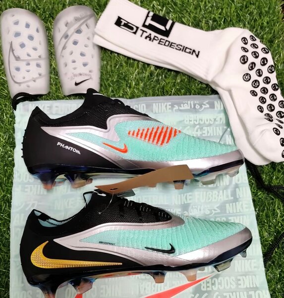 Chaussures de foot Nike Pro