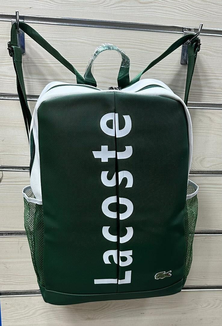 Sac Lacoste. Qualité supérieure.
