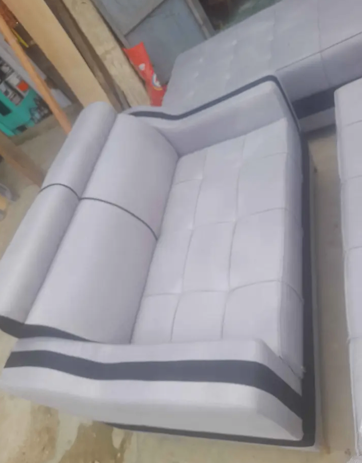 Canapé moderne 2 places