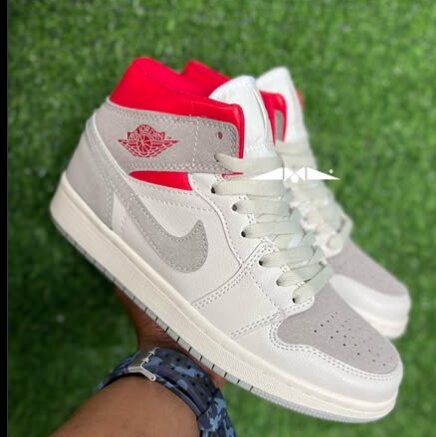 Nike Air Jordan 1 grey