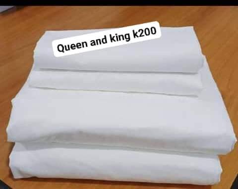 Bedsheets 2  pillow cases and 2 bedsheets 