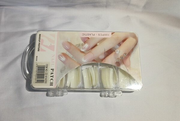 Faux ongles en plastique