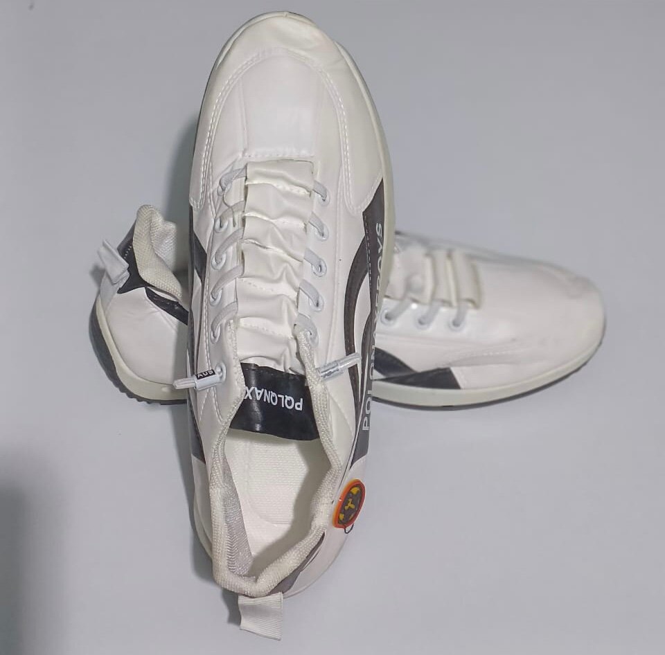 Baskets blanches sport légères