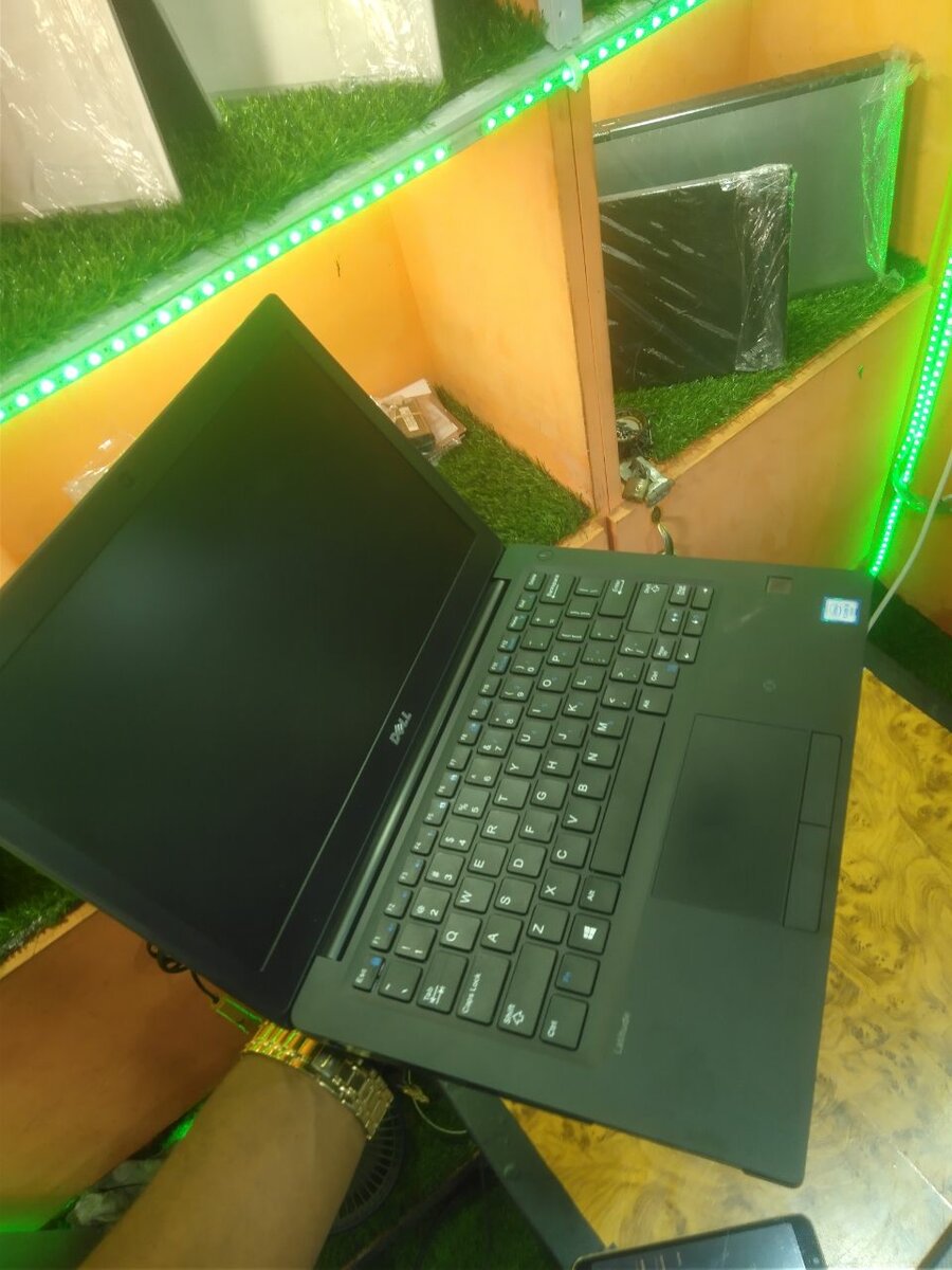 DELL LAPTOP