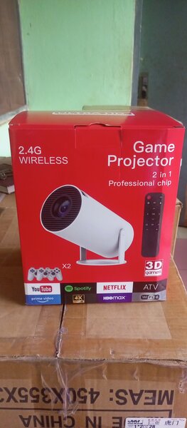 2.4G wireless Game projector
